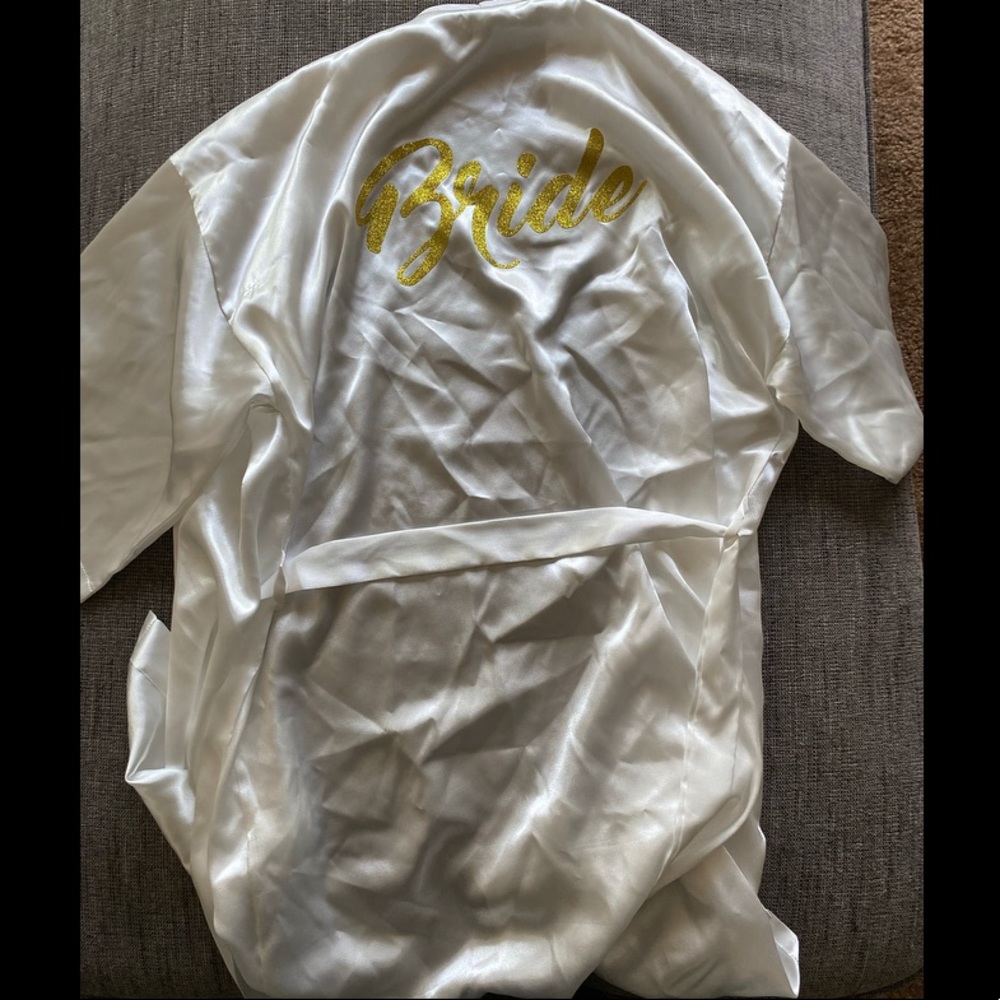 Bridal robe and garter